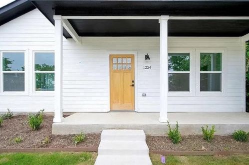 1224 Bessie St, Fort Worth TX  76104-1626 exterior