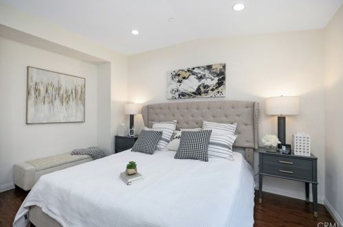 126 Hedge Bloom, Irvine CA  92618-1517 exterior