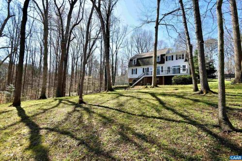 1883 Pine Cone Cir, Charlottesville, VA 22901-8932