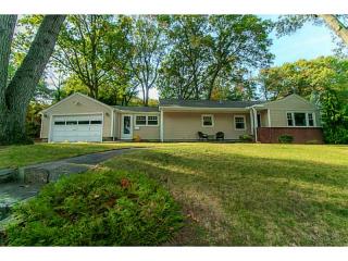 52 Deerfield Rd, Cranston, RI 02920-5645