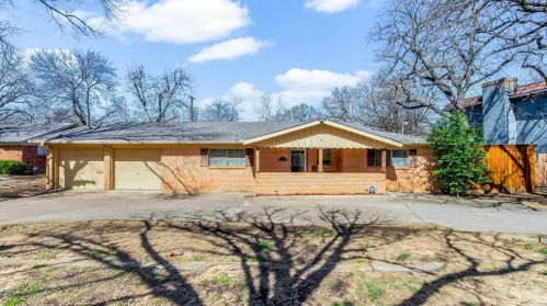 7013 Meadowbrook Dr, Fort Worth TX  76112-5343 exterior