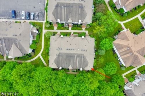 353 Bowler Ct, Piscataway NJ  08854-6647 exterior