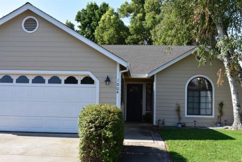 1004 Multnomah Dr, Modesto, CA 95350-5574