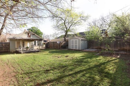 3817 6th St, Fort Worth TX  76107-2029 exterior