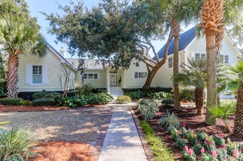 22 Dune Ridge Ln, Isle Of Palms, SC 29451-3841