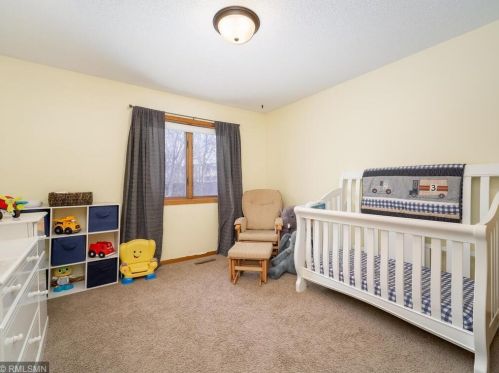 1889 Edgerton St, Saint Paul MN  55117-2447 exterior