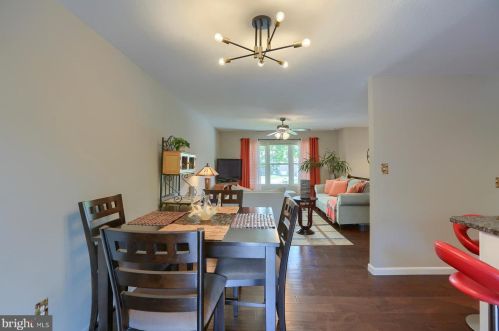 1501 Robert Rd, Lancaster PA  17601-5632 exterior