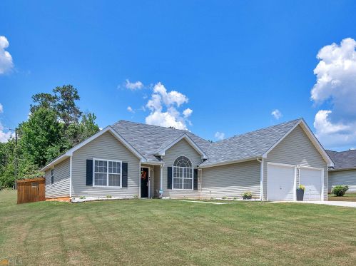 101 Goldleaf Dr, Hampton, GA 30228-3179
