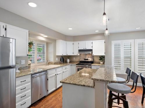 7462 Monaco St, Englewood CO  80112-1302 exterior