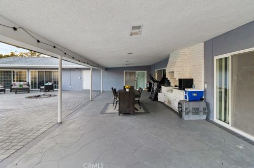 2550 Rowland Ave, Anaheim CA  92804-2271 exterior