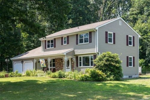 60 Tanglewood Dr, Southington, CT 06489-1819