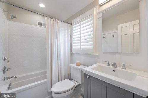 9605 Sutherland Rd, Silver Spring MD 20901-2314 exterior