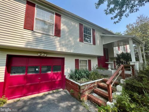 1250 Wilshire Dr, Herndon, VA 20170-3832