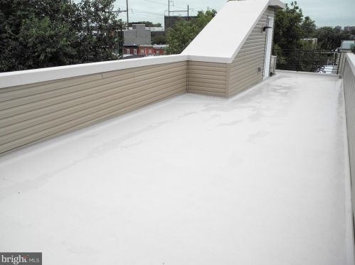 2536 Ellsworth St, Philadelphia PA  19146-3927 exterior