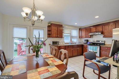 111 Tanglewood Ln, Lancaster PA  17601-3315 exterior