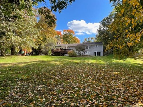 272 Old Grumman Hill Rd, Wilton CT  06897-4647 exterior