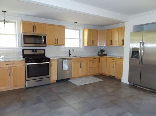 3 Harold Ave, Allenstown, NH 03275-1101