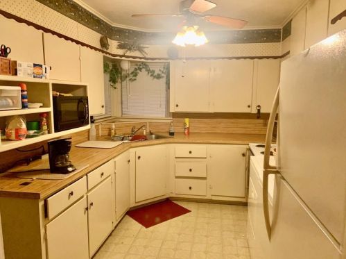 301 8 St, Nocona TX 76255-2903 exterior