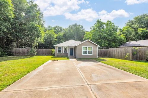 86 Bernice Dr, Huntsville, TX 77320-4853