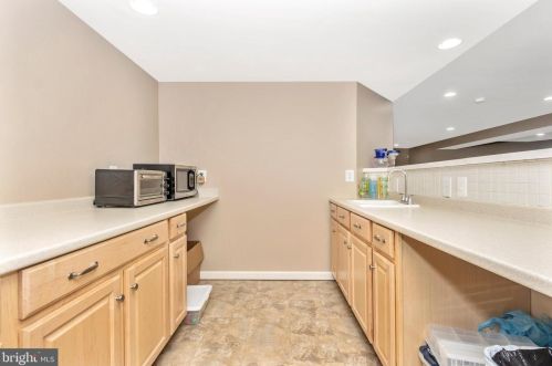 8 Farmstead Pl, Middletown MD  21769-7742 exterior