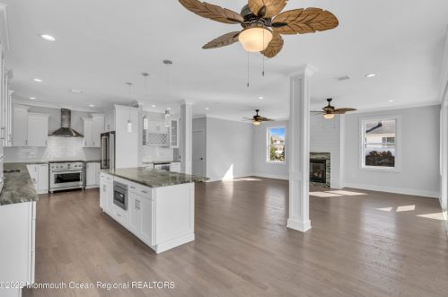 19 Sturgis Rd, Lavallette NJ 08735-2843 exterior