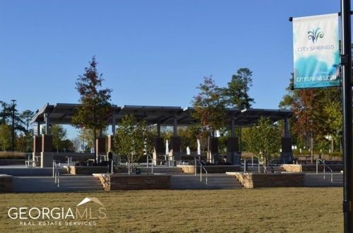 6355 Long Island Dr, Atlanta GA  30328-3040 exterior