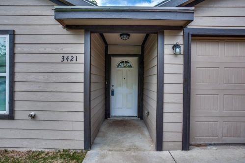 3421 Thannisch Ave, Fort Worth TX  76105-4842 exterior