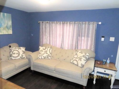 45 Bloomingdale Ave, Outwater NJ  07026-3420 exterior