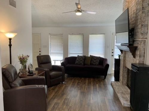 3709 Clover Hill Ln, Carrollton TX  75007-2339 exterior