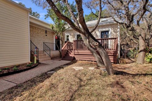 6904 Dogwood Holw, Austin TX  78750-8213 exterior