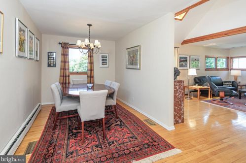 151 Snowden Ln, Princeton NJ 08540-3917 exterior