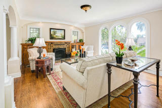 1613 Casa Grande St, Pasadena, CA 91104-3927