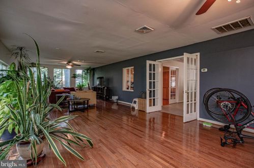 7415 Hastings St, Springfield VA  22150-4108 exterior