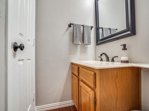 2139 Lavaca Trl, Carrollton TX 75010-4025 exterior