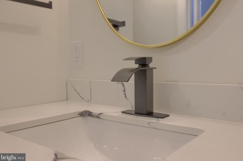 21 Mary St, Lancaster PA  17603-3424 exterior