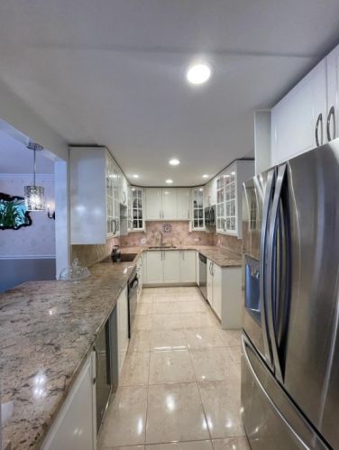 116 Carriage Way Dr, Willowbrook, IL 60527-5738