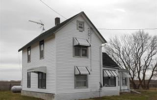 48611 105th St, Amboy, MN 56010-4420