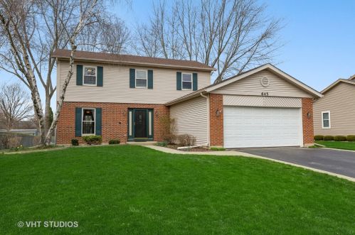 645 Applewood Ln, Barrington Hills, IL 60102