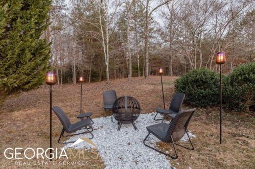33 Old Shadwick Place Rd, Mineral Bluff, GA 30559-7523