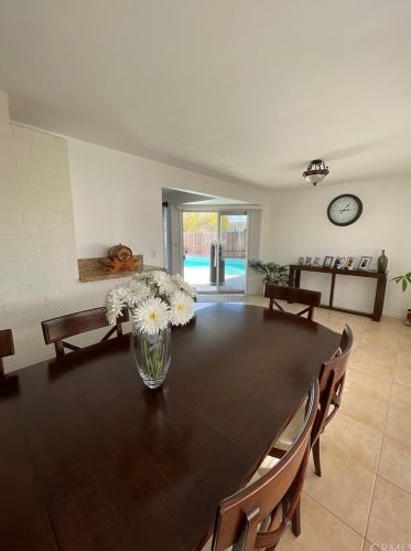 1426 Beacon Ave, Anaheim CA  92802-1718 exterior