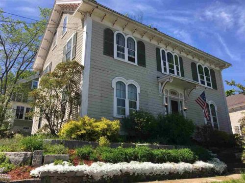 9 Grove St, Somersworth, NH 03878-2605