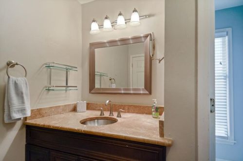 1011 Camden Ct, Atlanta GA  30327-4276 exterior