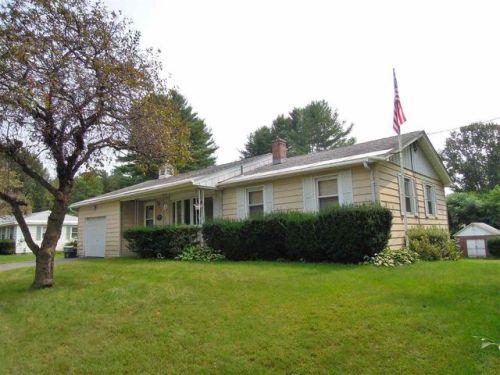 6 Pierce Rd, Hinsdale, NH 03451-2468