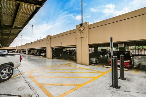 221 Lancaster Ave, Fort Worth TX  11003-6604 exterior