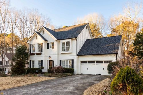 3337 Briarwood Ct, Loganville, GA 30052-4039
