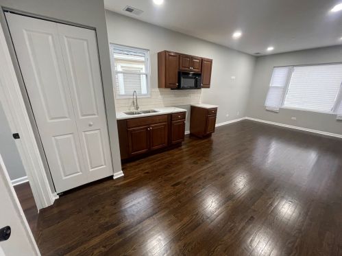 2648 Luther St, Chicago, IL 60608-4618
