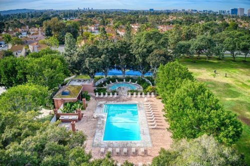 36 Del Perlatto, Irvine CA  92614-5360 exterior