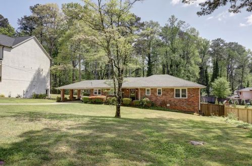 6405 Bridgewood Valley Rd, Atlanta GA  30328-2903 exterior