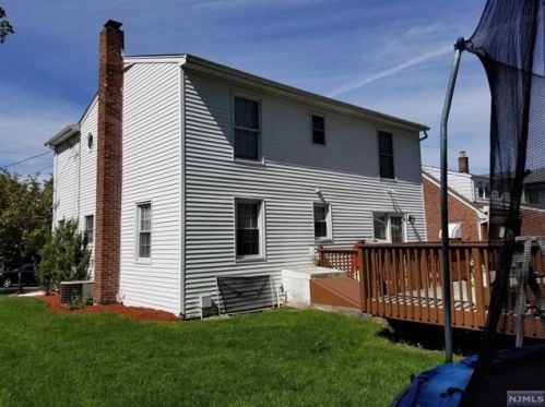 13 Crest Dr, Cresskill, NJ 07626-2240