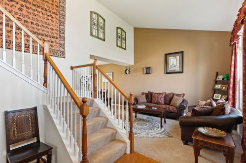 3514 Crestwood Ln, Carpentersville, IL 60110-3465